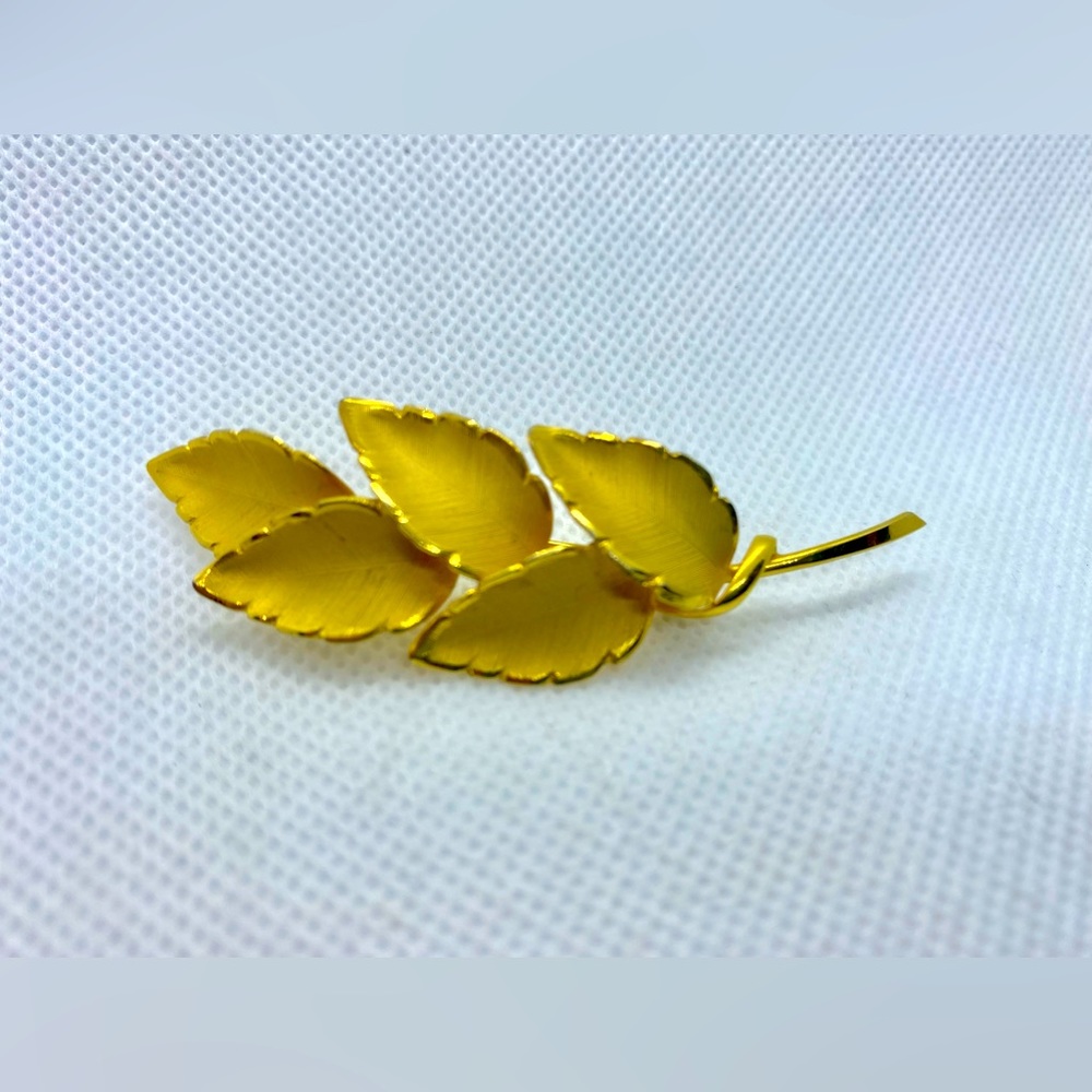 Vintage Signed  BB Brushed Gold Leaf Spray Brooch Pin, 12k Gold Filled
